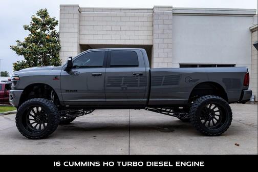 Ceramic Gray Clearcoat 2026 RAM 3500 Laramie Crew Cab 4x4 8' Box