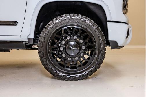 Polar White Tricoat 2026 Chevrolet Silverado 3500 High Country
