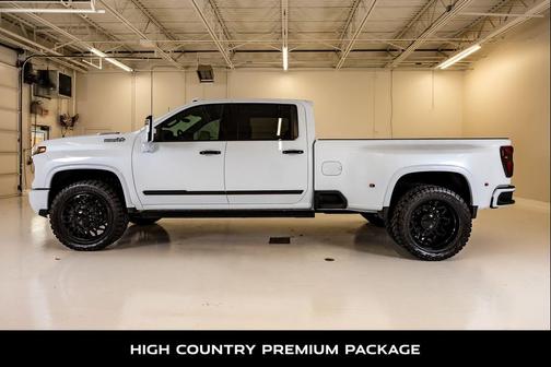 Polar White Tricoat 2026 Chevrolet Silverado 3500 High Country