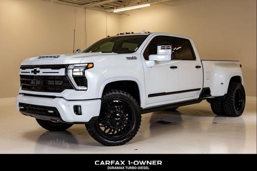 Polar White Tricoat 2026 Chevrolet Silverado 3500 High Country