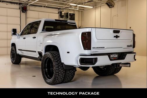 Polar White Tricoat 2026 Chevrolet Silverado 3500 High Country