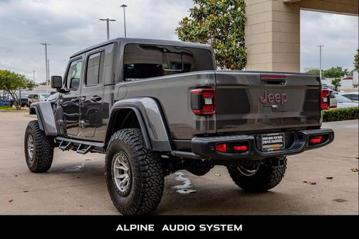 Granite Crystal Metallic Clearcoat 2024 Jeep Gladiator Rubicon