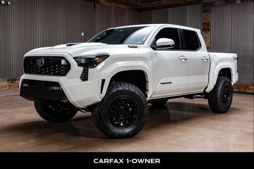 2024 Toyota Tacoma Hybrid TRD Sport