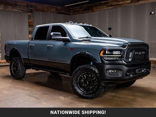 Anvil Clear Coat/Diamond Black Crystal Pearl Coat 2021 RAM 2500 Power Wagon