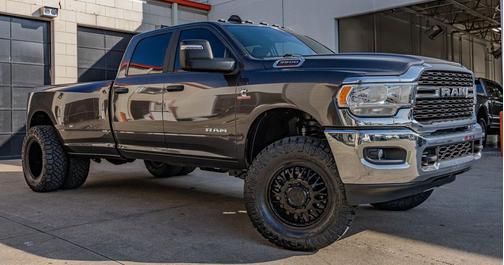 Granite Crystal Metallic Clearcoat 2024 RAM 3500 Big Horn Crew Cab 4x4 8' Box