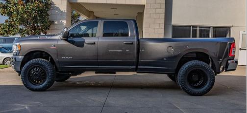 Granite Crystal Metallic Clearcoat 2024 RAM 3500 Big Horn Crew Cab 4x4 8' Box