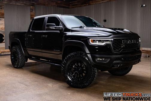 Diamond Black Crystal Pearlcoat 2025 RAM 1500 RHO Crew Cab 4x4 5'7' Box