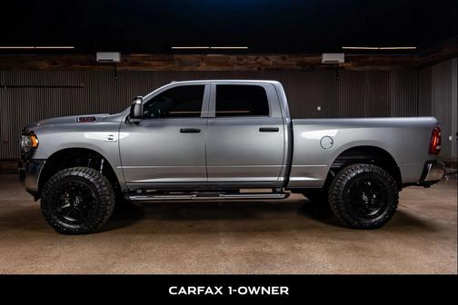 2024 RAM 2500 Tradesman Crew Cab 4x4 6'4' Box