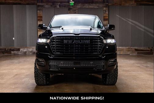 Diamond Black Crystal Pearlcoat 2026 RAM 1500 Laramie