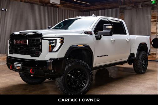 Summit White 2024 GMC Sierra 2500 AT4X