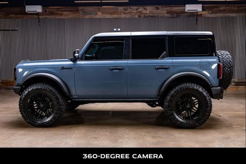 Azure Gray Metallic Tri-Coat 2024 Ford Bronco Wildtrak