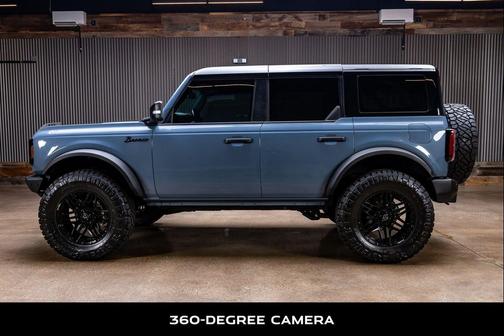 Azure Gray Metallic Tri-Coat 2024 Ford Bronco Wildtrak