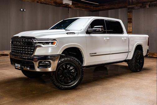 Ivory White Tri-Coat Pearlcoat 2025 RAM 1500 Limited
