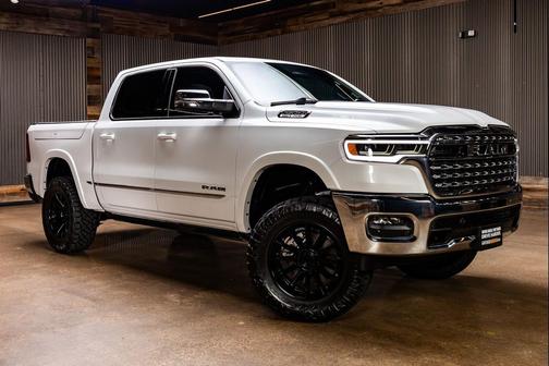 Ivory White Tri-Coat Pearlcoat 2025 RAM 1500 Limited