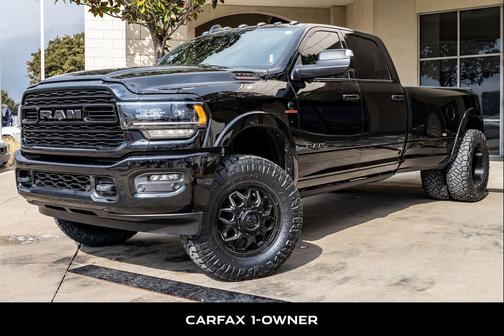 2022 RAM 3500 Limited Crew Cab 4x4 8' Box