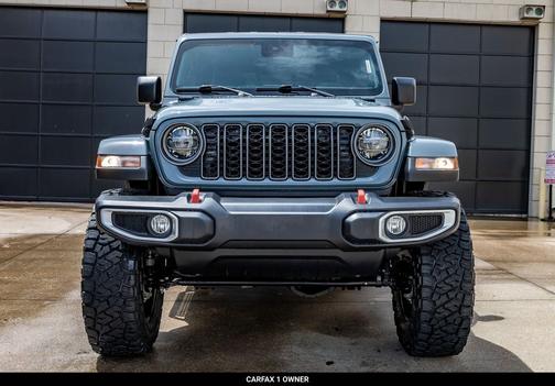 Anvil Clearcoat 2025 Jeep Gladiator High Tide