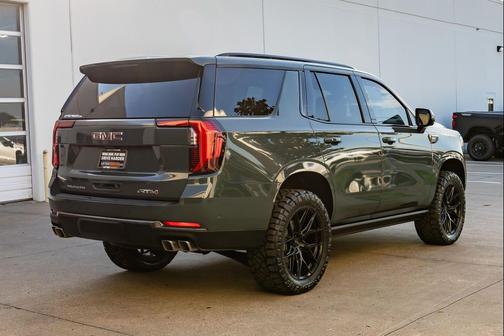 Midnight Pine 2026 GMC Yukon 4WD AT4 Ultimate