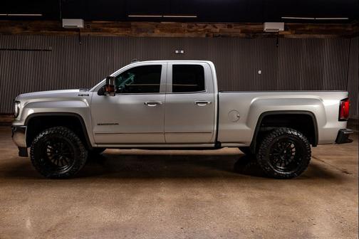 Quicksilver Metallic 2017 GMC Sierra 1500 SLT