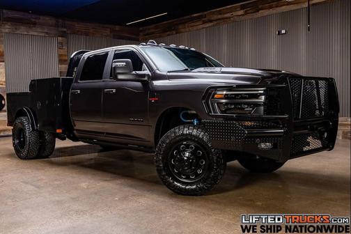 2025 RAM 3500 Laramie Crew Cab 4x4 8' Box