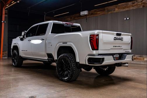 White Frost Tricoat 2024 GMC Sierra 3500 Denali