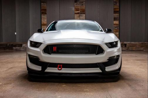 2020 Ford Shelby GT350R Base