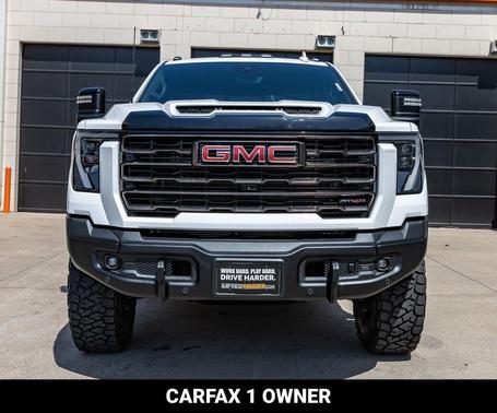 Summit White 2025 GMC Sierra 2500 AT4X