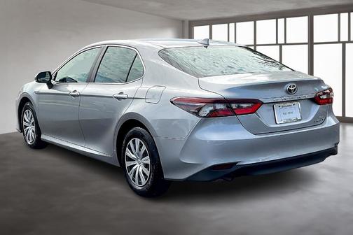 2021 Toyota Camry Hybrid LE