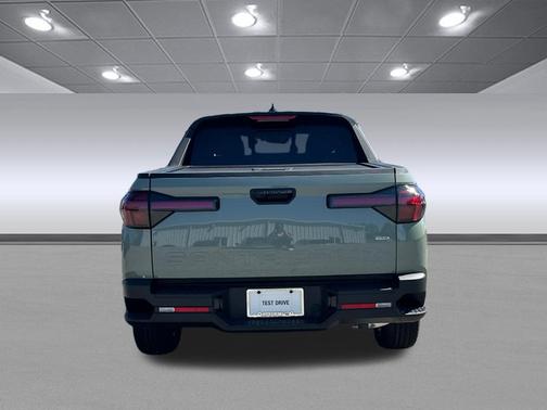 2025 Hyundai SANTA CRUZ SEL Activity