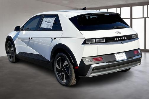 2026 Hyundai IONIQ 5 SE