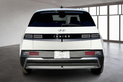 2026 Hyundai IONIQ 5 SE