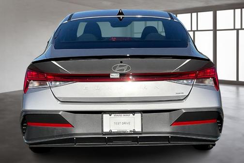 2025 Hyundai ELANTRA HEV SEL Sport