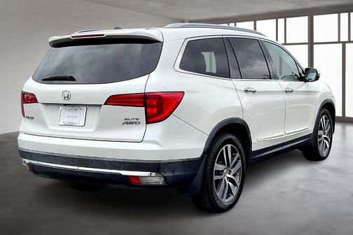 2017 Honda Pilot Elite