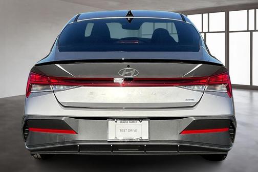 2025 Hyundai ELANTRA HEV SEL Sport