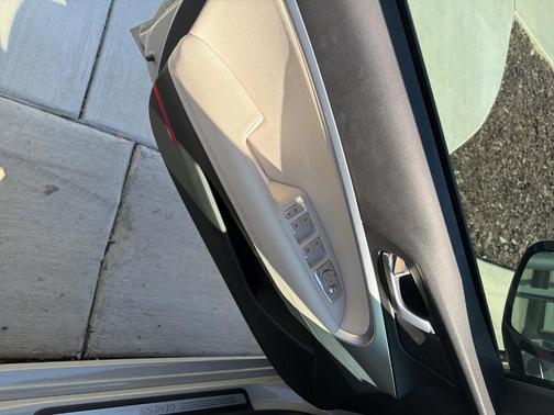 2024 Genesis G70 2.5T