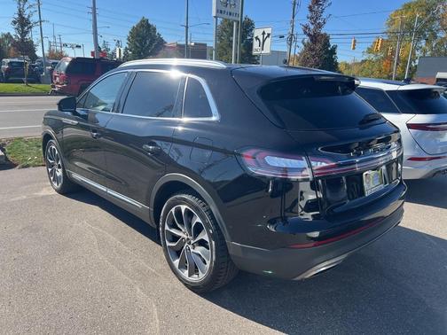 2022 Lincoln Nautilus Reserve