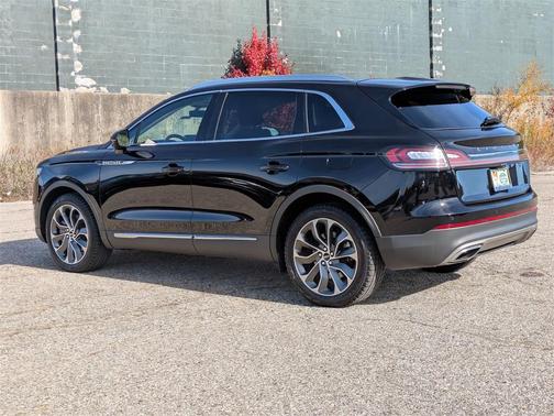 2022 Lincoln Nautilus Reserve