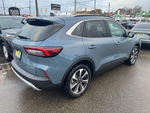 2023 Ford Escape Platinum