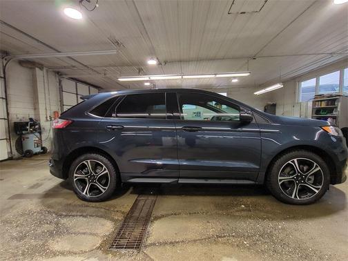 2023 Ford Edge ST