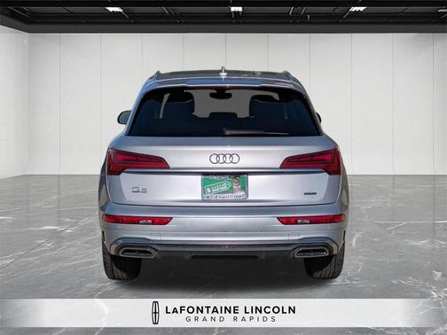 2024 Audi Q5 45 S line quattro Premium