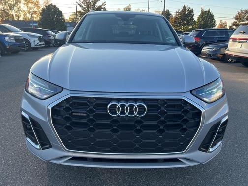 2024 Audi Q5 45 S line quattro Premium