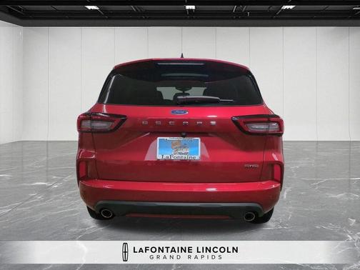 Rapid Red Metallic Tinted Clearcoat 2023 Ford Escape ST-Line