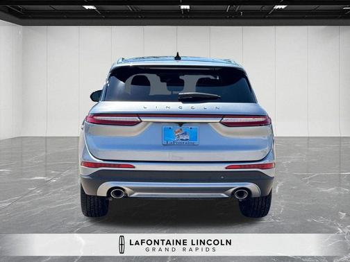 Silver Radiance Metallic 2024 Lincoln Corsair Reserve