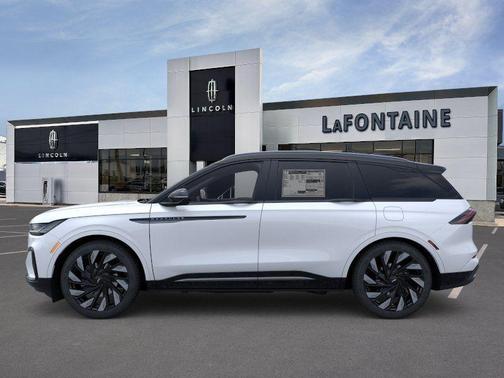 White Platinum Clearcoat Metallic 2026 Lincoln Nautilus Reserve