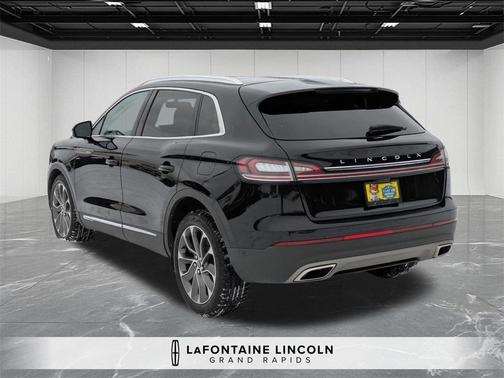 2022 Lincoln Nautilus Reserve