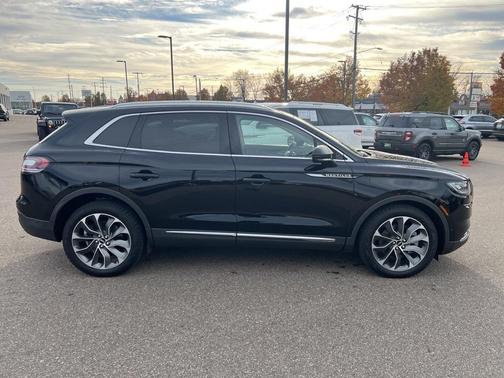 2022 Lincoln Nautilus Reserve