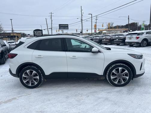 2024 Ford Escape Platinum