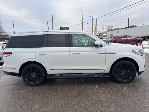 2022 Lincoln Navigator Reserve