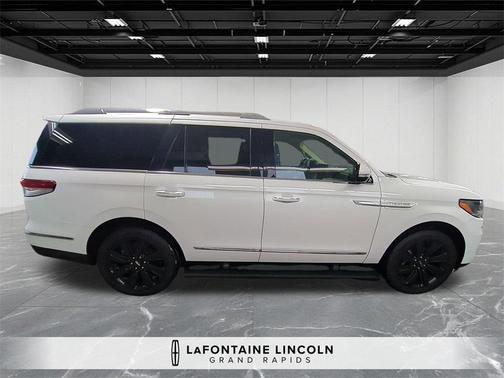 2022 Lincoln Navigator Reserve