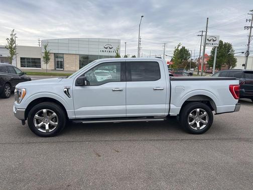 Space White Metallic 2021 Ford F-150 XLT