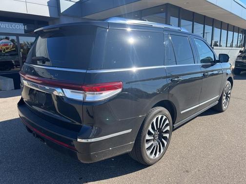 2022 Lincoln Navigator Black Label